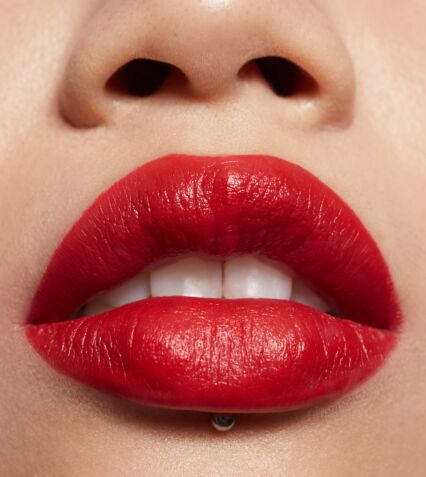 Red Armchair Lipstick ليب ستيك