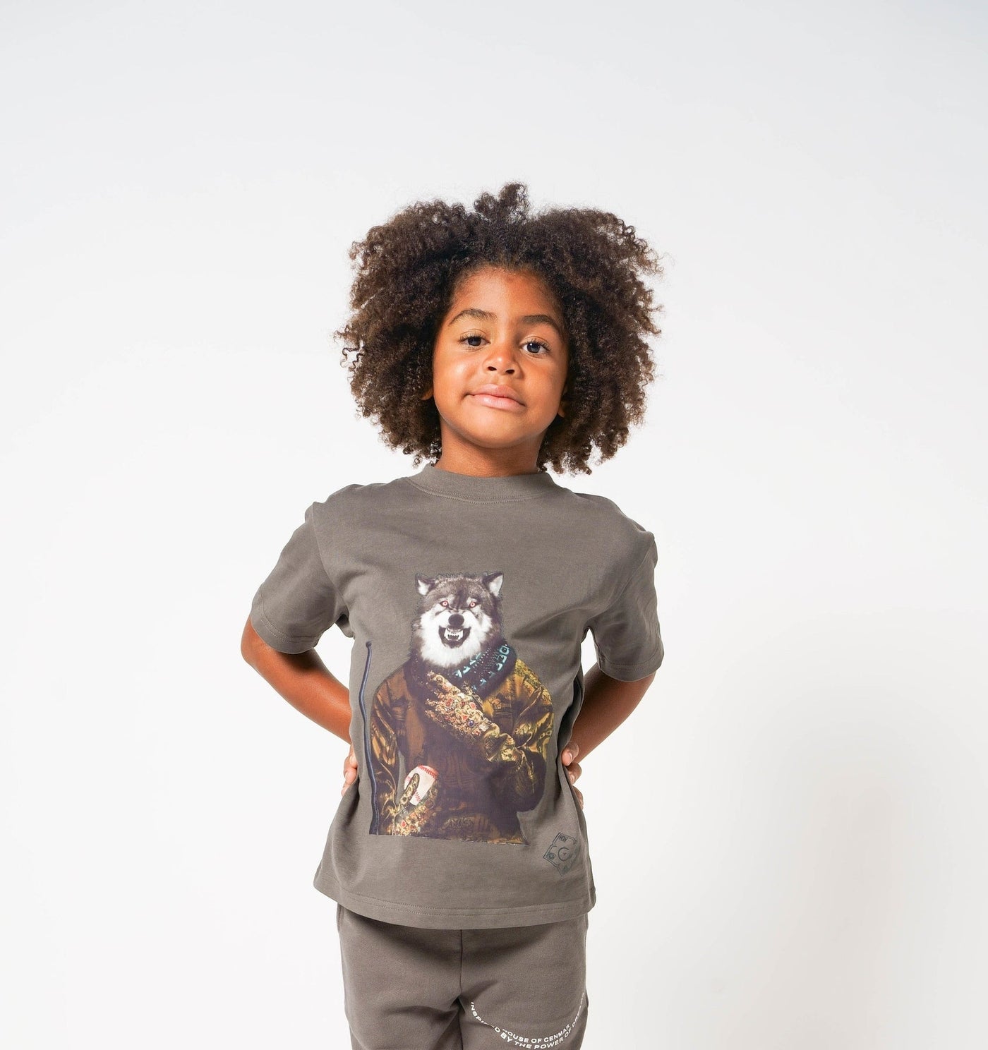 KIDS BLACK T-SHIRT WITH A WOLF PICTURE